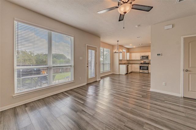 1007 Malisa Hill, Brenham, TX 77833