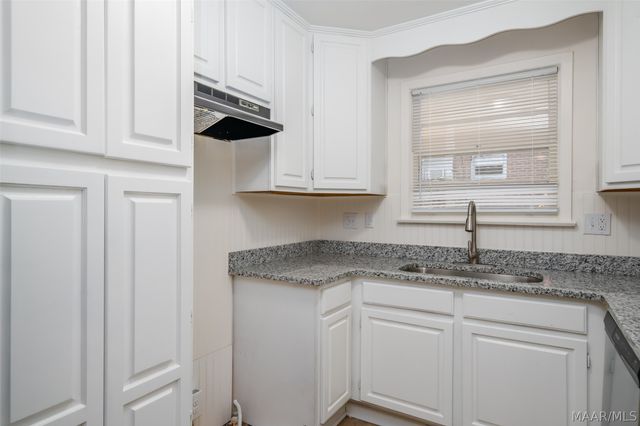 800 Karen Road, Montgomery, AL 36109