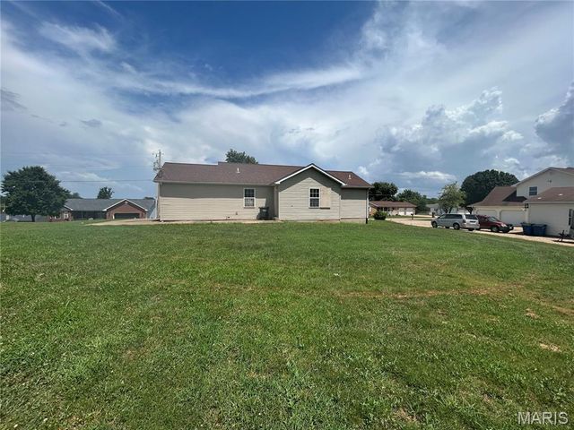 1149 Riverwoods Drive, Desloge, MO 63628