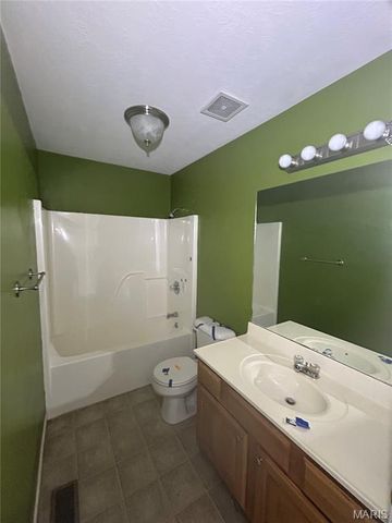 1149 Riverwoods Drive, Desloge, MO 63628