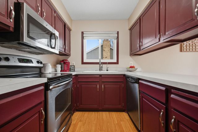 10029 108th Place N, Maple Grove, MN 55369