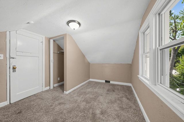 5521 N 33rd St Milwaukee, Milwaukee, WI 53209
