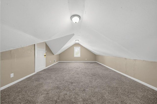 5521 N 33rd St Milwaukee, Milwaukee, WI 53209