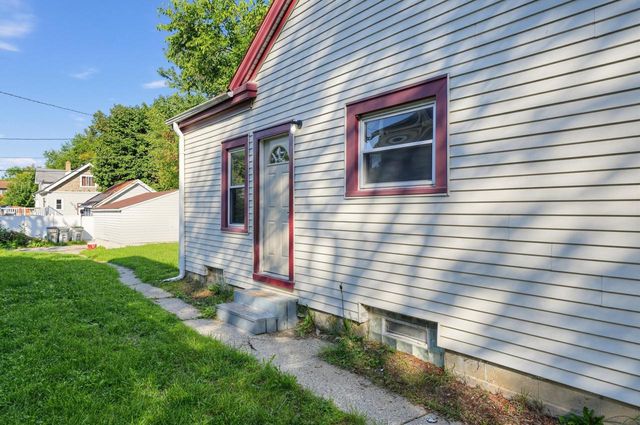 5521 N 33rd St Milwaukee, Milwaukee, WI 53209