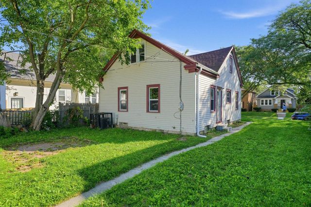 5521 N 33rd St Milwaukee, Milwaukee, WI 53209