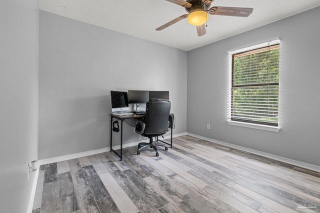 8573 Westview Ln, Pensacola, FL 32514