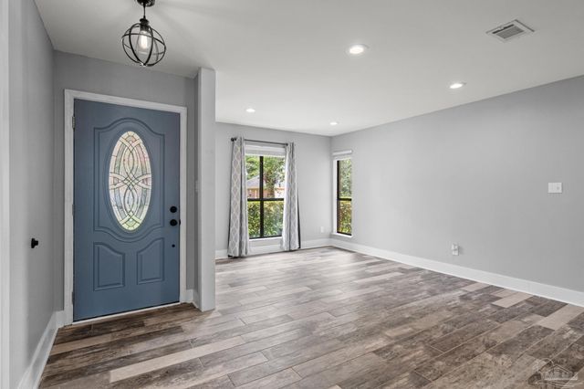 8573 Westview Ln, Pensacola, FL 32514