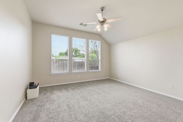 817 Huebner Way, Burleson, TX 76028