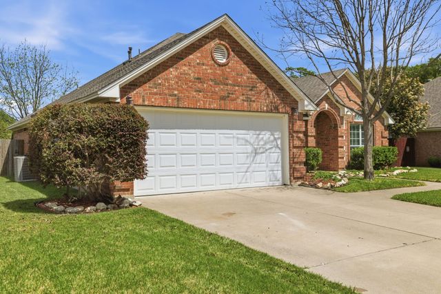817 Huebner Way, Burleson, TX 76028