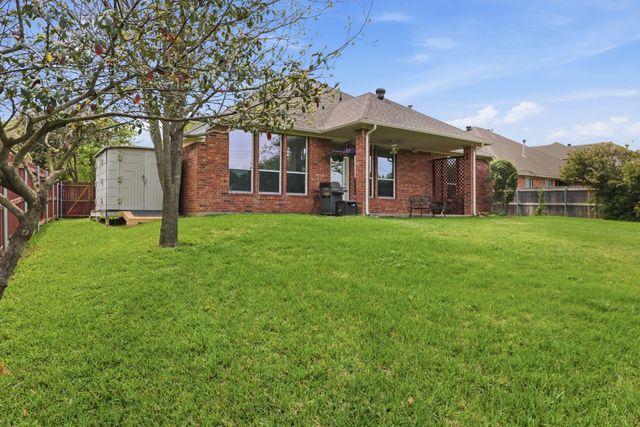 817 Huebner Way, Burleson, TX 76028