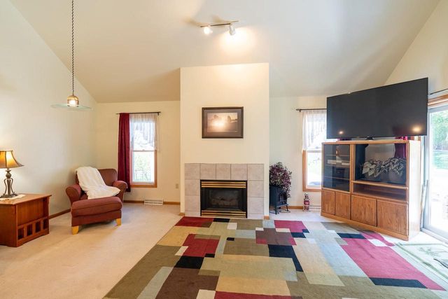 7342 Santa Fe Trail, Madison, WI 53719