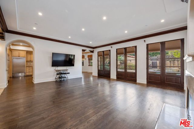 305 N Palm Drive, Beverly Hills, CA 90210