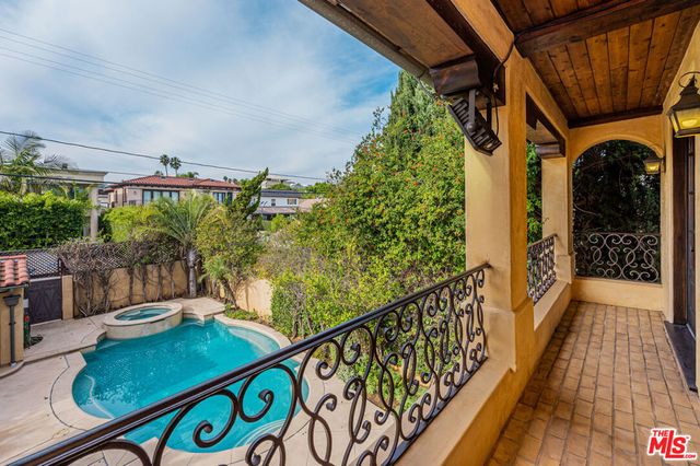 305 N Palm Drive, Beverly Hills, CA 90210