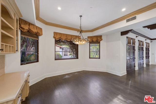 305 N Palm Drive, Beverly Hills, CA 90210