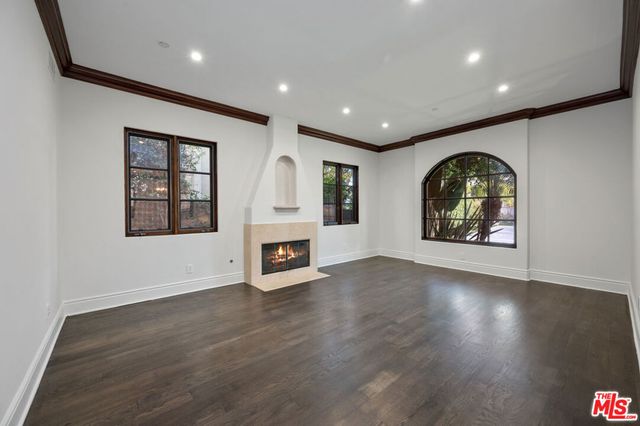 305 N Palm Drive, Beverly Hills, CA 90210