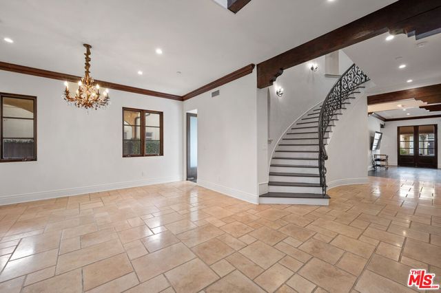 305 N Palm Drive, Beverly Hills, CA 90210