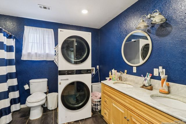 215 & 213 Coughran, Pleasanton, TX 78064