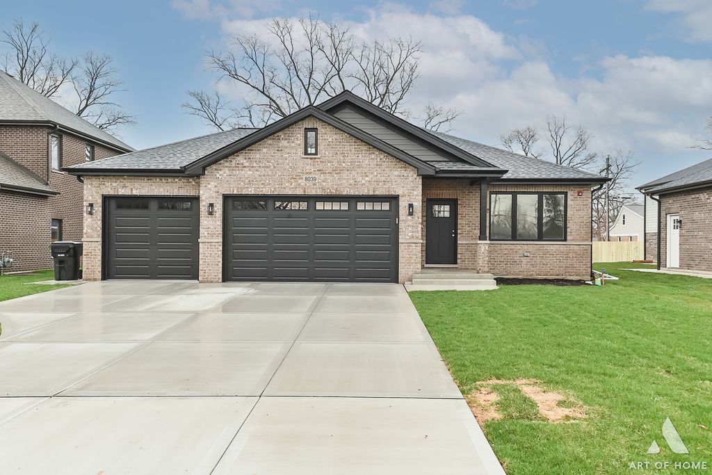 8039 S 85th Court, Justice, IL 60458
