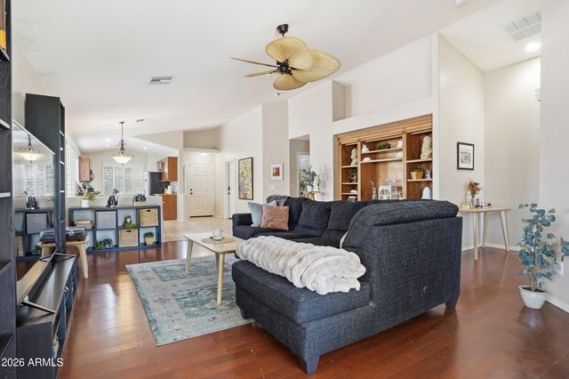 9323 W KINGMAN Street, Tolleson, AZ 85353