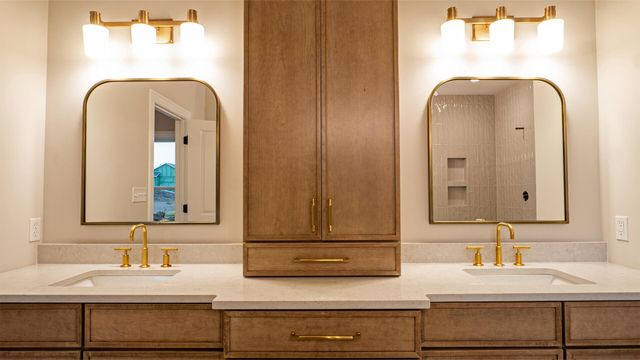 1751 Trailbrook Drive, Valparaiso, IN 46385