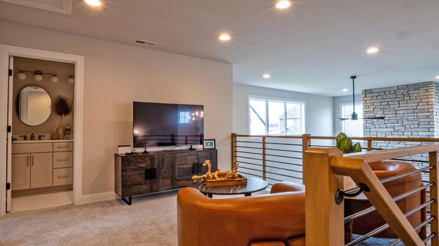 1751 Trailbrook Drive, Valparaiso, IN 46385