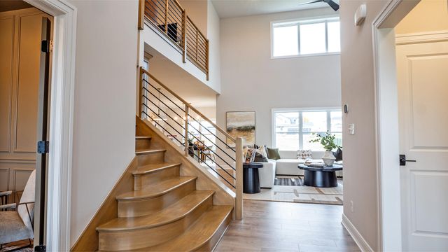 1751 Trailbrook Drive, Valparaiso, IN 46385