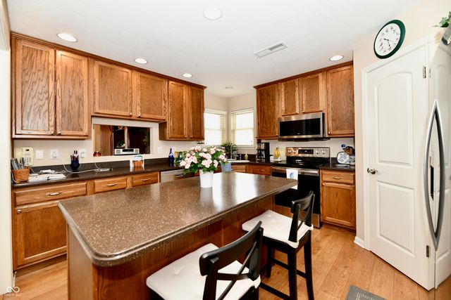 5514 Coventry Park Way, Indianapolis, IN 46237