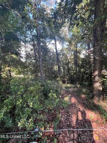 2520 Bahama Drive, Gautier, MS 39553