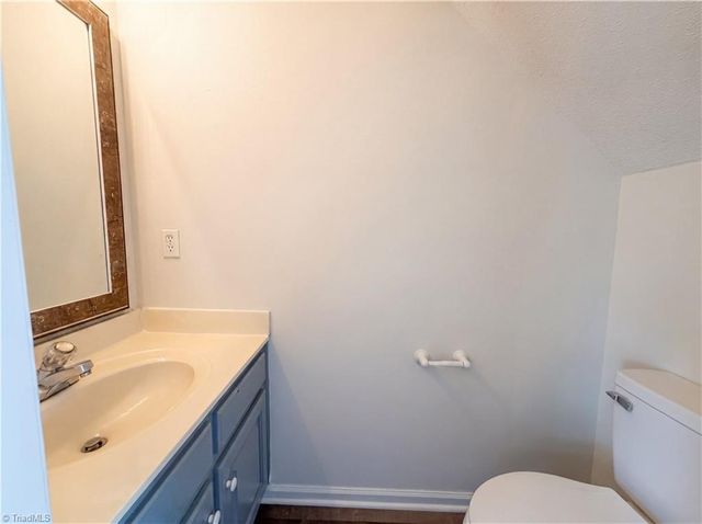 135 Brookgreen Court, Kernersville, NC 27284