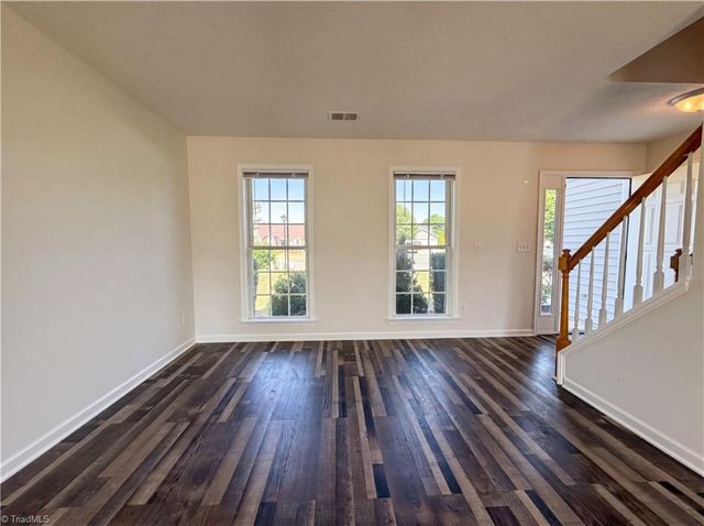 135 Brookgreen Court, Kernersville, NC 27284