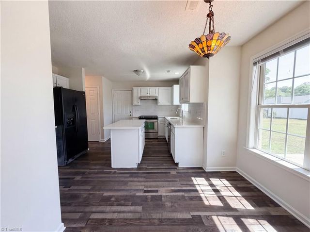 135 Brookgreen Court, Kernersville, NC 27284