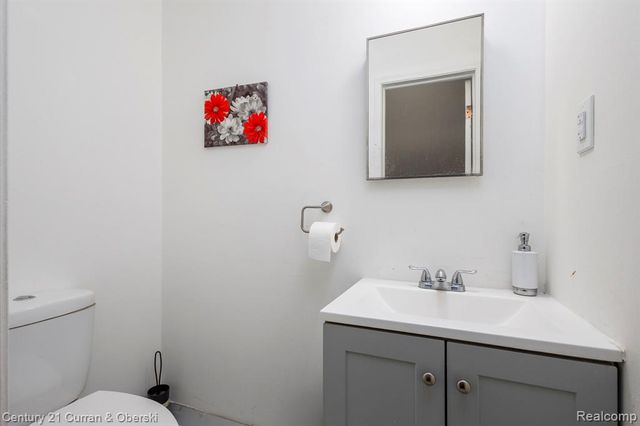 1286 Sherbourne Drive, Dearborn Heights, MI 48127