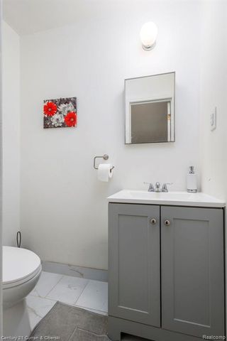 1286 Sherbourne Drive, Dearborn Heights, MI 48127