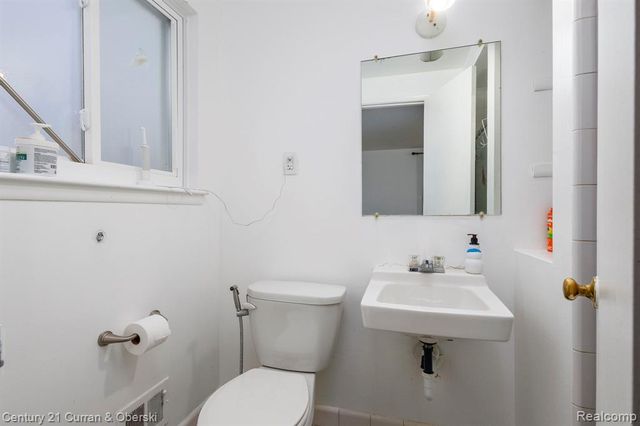 1286 Sherbourne Drive, Dearborn Heights, MI 48127