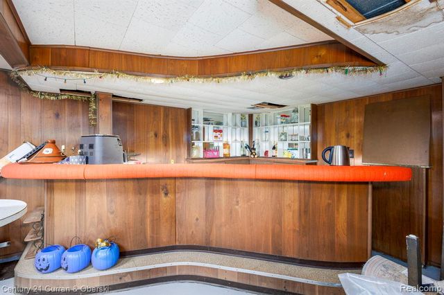 1286 Sherbourne Drive, Dearborn Heights, MI 48127