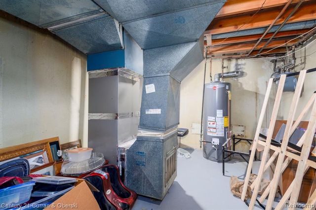 1286 Sherbourne Drive, Dearborn Heights, MI 48127