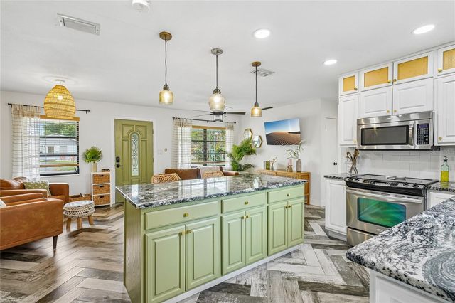 5201 11TH AVENUE N, St Petersburg, FL 33710