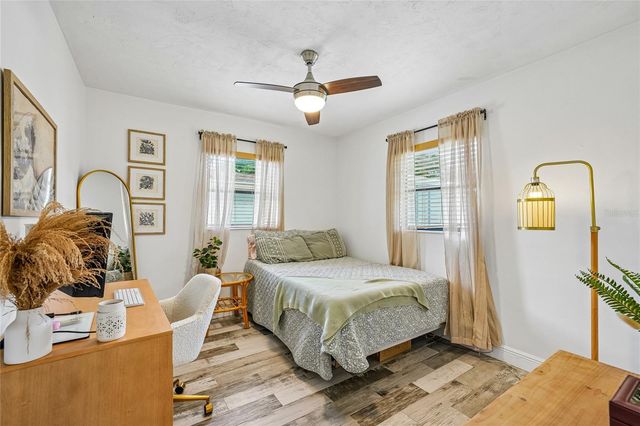 5201 11TH AVENUE N, St Petersburg, FL 33710