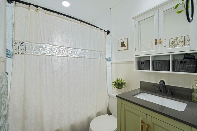 5201 11TH AVENUE N, St Petersburg, FL 33710