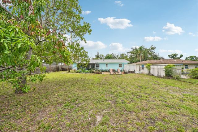 5201 11TH AVENUE N, St Petersburg, FL 33710