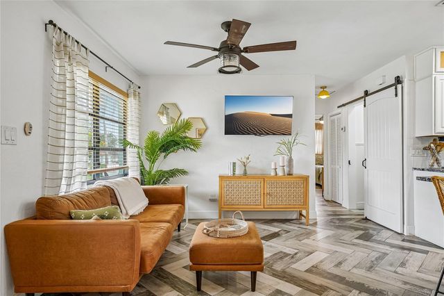 5201 11TH AVENUE N, St Petersburg, FL 33710