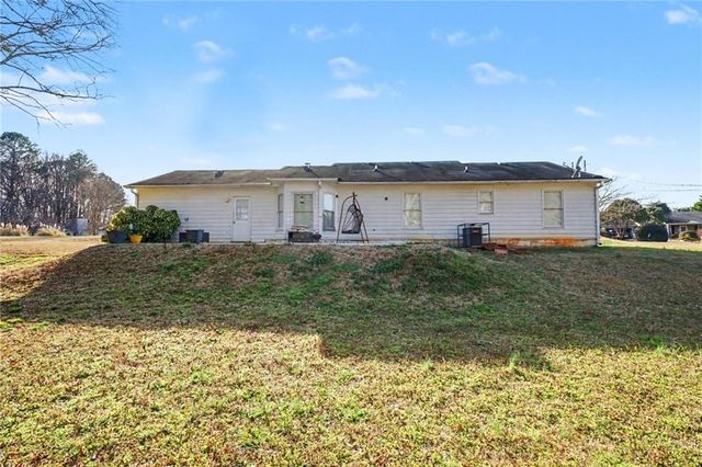 497 Natasha Drive, Auburn, GA 30011