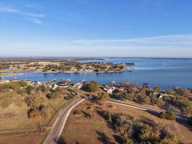 83 El Barco, Corsicana, TX 75109