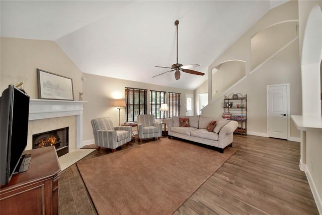 159 S Queenscliff Circle, The Woodlands, TX 77382