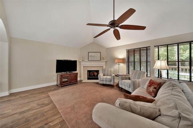 159 S Queenscliff Circle, The Woodlands, TX 77382