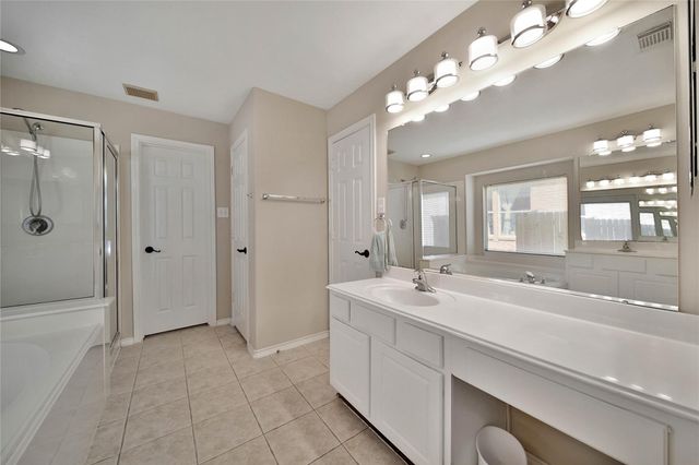 159 S Queenscliff Circle, The Woodlands, TX 77382