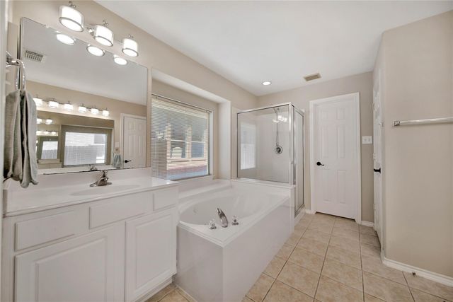 159 S Queenscliff Circle, The Woodlands, TX 77382