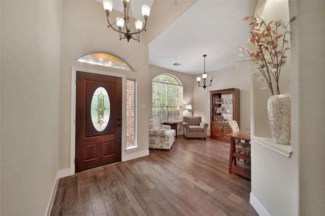 159 S Queenscliff Circle, The Woodlands, TX 77382
