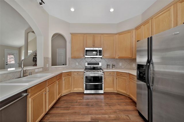 159 S Queenscliff Circle, The Woodlands, TX 77382