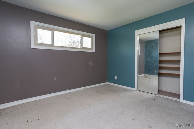 18 Woodlee Lane, Grand Island, NY 14072